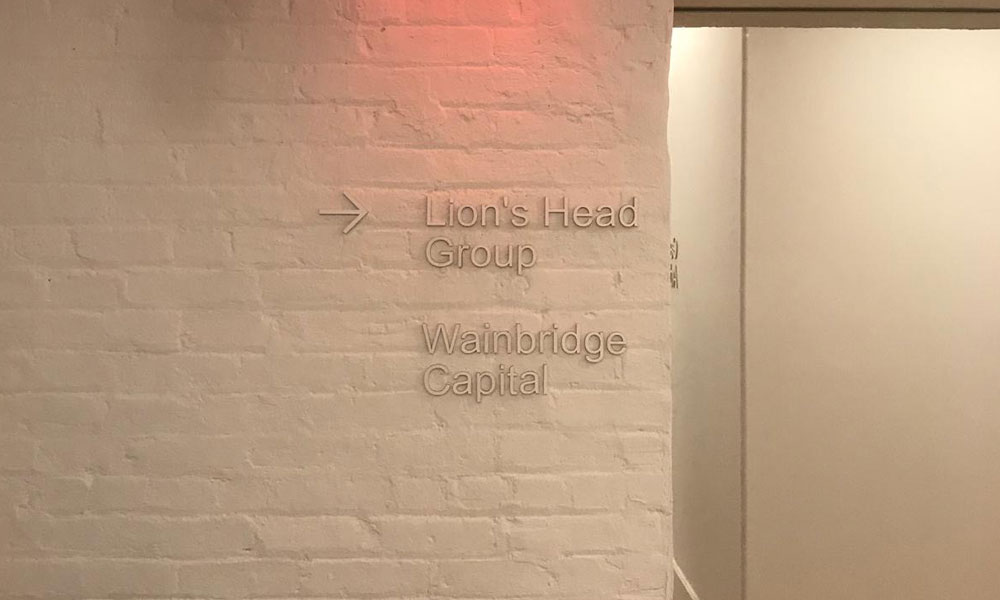 directional wayfinding signage