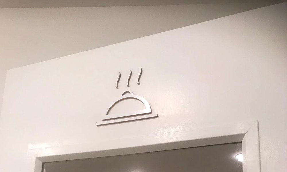 custom display signage